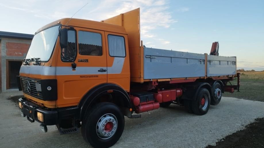 Mercedes-Benz 2228 6x2 stake body - crane - شاحنة ستارة: صور 1 Mercedes-Benz 2228 6x2 stake body - crane - شاحنة ستارة: صور 1