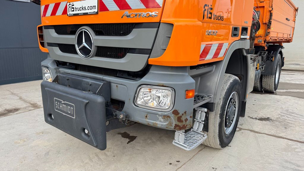 Mercedes-Benz Actros 1832 AK tipper 4x4 - crane Fassi 9.2M - remote control - قلابات: صور 2 Mercedes-Benz Actros 1832 AK tipper 4x4 - crane Fassi 9.2M - remote control - قلابات: صور 2