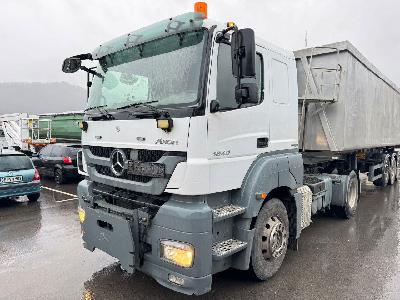 Mercedes-Benz Actros 1840 Axor 1840 LS 4x2 tipper hydraulics - شاحنة جرار: صور 1 Mercedes-Benz Actros 1840 Axor 1840 LS 4x2 tipper hydraulics - شاحنة جرار: صور 1