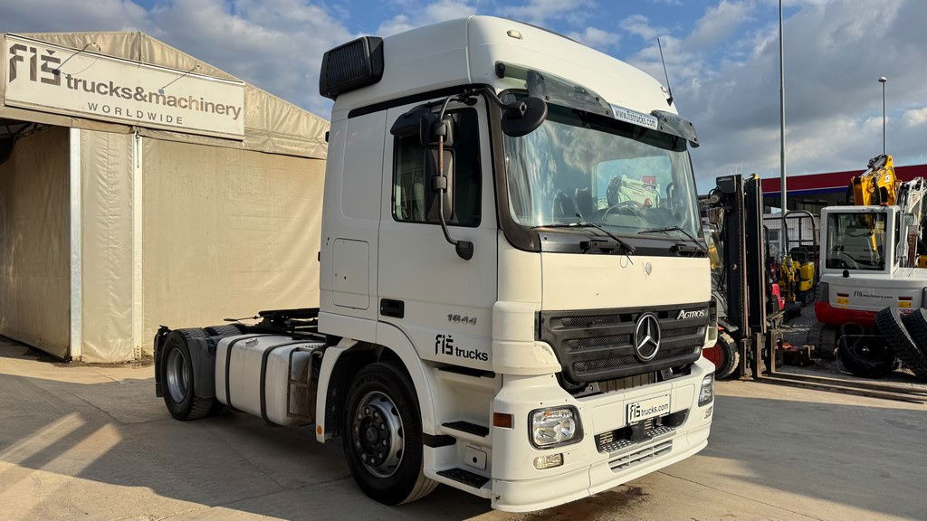 Mercedes-Benz Actros 1844 4x2 tractor unit - retarder - شاحنة جرار: صور 3 Mercedes-Benz Actros 1844 4x2 tractor unit - retarder - شاحنة جرار: صور 3