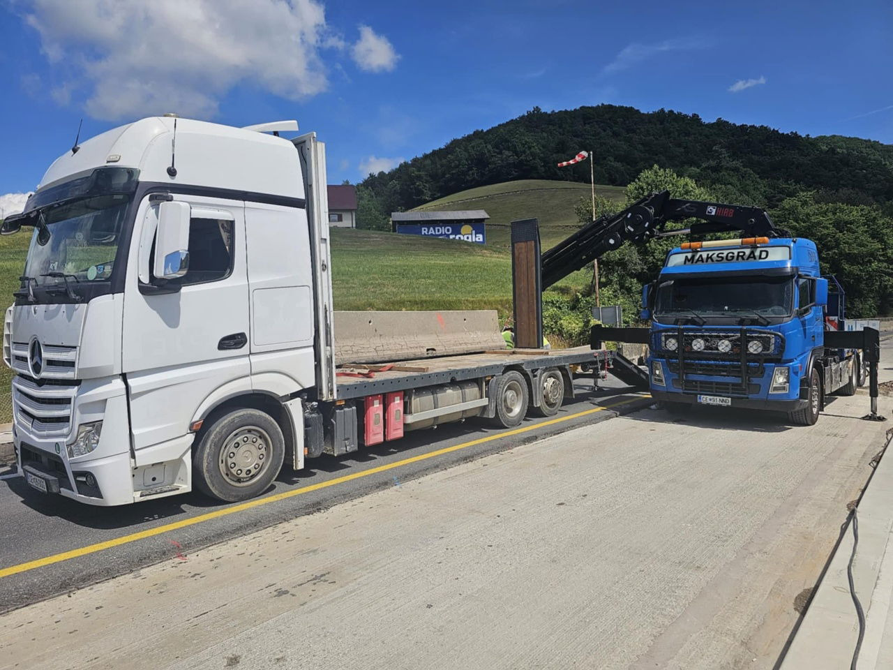 Mercedes-Benz Actros 2545 6x2 transporter - steering axle - 7.8M - شاحنة نقل سيارات شاحنة: صور 3 Mercedes-Benz Actros 2545 6x2 transporter - steering axle - 7.8M - شاحنة نقل سيارات شاحنة: صور 3