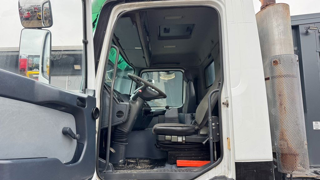 الشاسيه شاحنة Mercedes-Benz Actros 3331 B 6x4 chassis - big axle: صور 24 الشاسيه شاحنة Mercedes-Benz Actros 3331 B 6x4 chassis - big axle: صور 24