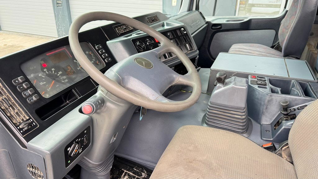 الشاسيه شاحنة Mercedes-Benz Actros 3331 B 6x4 chassis - big axle: صور 25 الشاسيه شاحنة Mercedes-Benz Actros 3331 B 6x4 chassis - big axle: صور 25