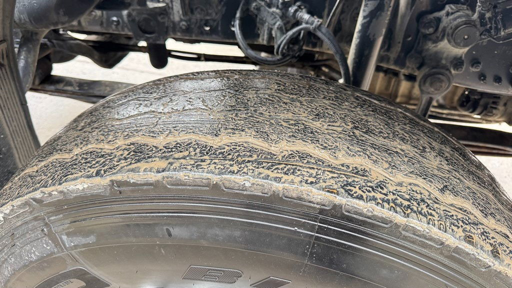 الشاسيه شاحنة Mercedes-Benz Actros 3331 B 6x4 chassis - big axle: صور 10 الشاسيه شاحنة Mercedes-Benz Actros 3331 B 6x4 chassis - big axle: صور 10