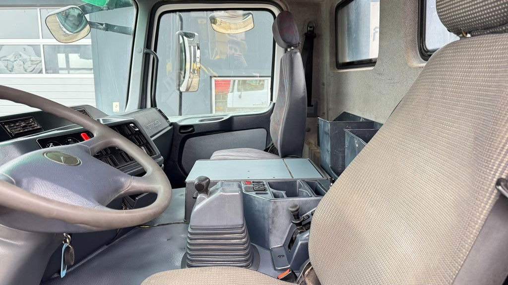 الشاسيه شاحنة Mercedes-Benz Actros 3331 B 6x4 chassis - big axle: صور 28 الشاسيه شاحنة Mercedes-Benz Actros 3331 B 6x4 chassis - big axle: صور 28