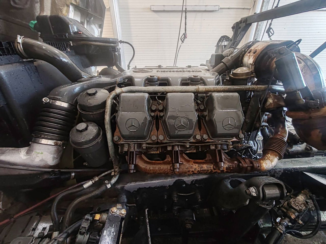 الشاسيه شاحنة Mercedes-Benz Actros 3331 B 6x4 chassis - big axle: صور 19 الشاسيه شاحنة Mercedes-Benz Actros 3331 B 6x4 chassis - big axle: صور 19