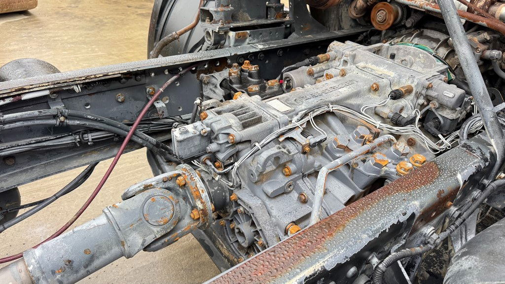 الشاسيه شاحنة Mercedes-Benz Actros 3331 B 6x4 chassis - big axle: صور 14 الشاسيه شاحنة Mercedes-Benz Actros 3331 B 6x4 chassis - big axle: صور 14