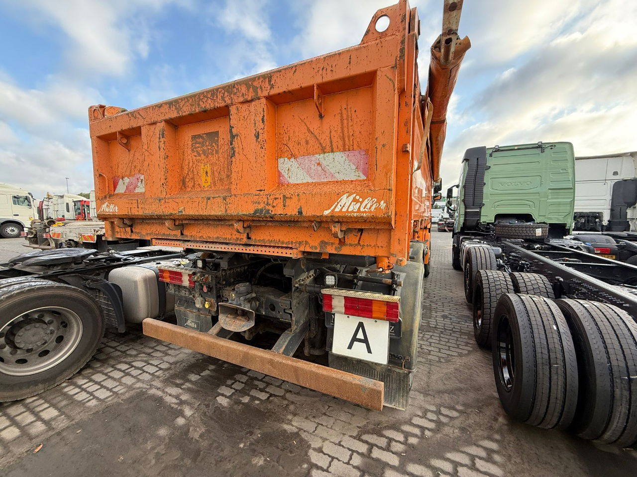 Mercedes-Benz Actros 3346 K 6x4 bordmatic - 3 pedals - قلابات: صور 4 Mercedes-Benz Actros 3346 K 6x4 bordmatic - 3 pedals - قلابات: صور 4
