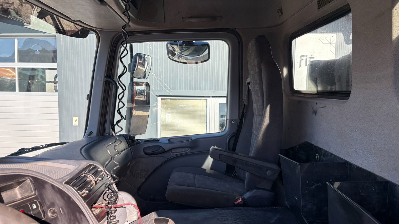 تأجير Mercedes-Benz Actros 4141 K 8x6 tipper - 19m3 - spring suspension Mercedes-Benz Actros 4141 K 8x6 tipper - 19m3 - spring suspension: صور 20 تأجير Mercedes-Benz Actros 4141 K 8x6 tipper - 19m3 - spring suspension Mercedes-Benz Actros 4141 K 8x6 tipper - 19m3 - spring suspension: صور 20