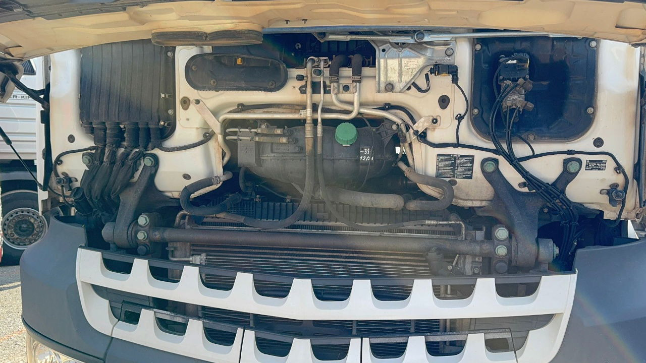 Mercedes-Benz Arocs 1851 LS HAD 4X4 - Euro 6 - retarder - tipper hydraulics - شاحنة جرار: صور 4 Mercedes-Benz Arocs 1851 LS HAD 4X4 - Euro 6 - retarder - tipper hydraulics - شاحنة جرار: صور 4