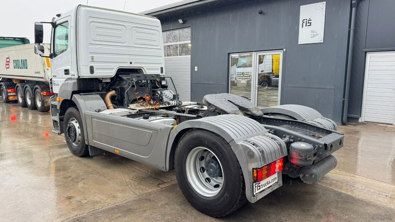 Mercedes-Benz Axor 1836 4x2 tipper hydraulics - شاحنة جرار: صور 4 Mercedes-Benz Axor 1836 4x2 tipper hydraulics - شاحنة جرار: صور 4