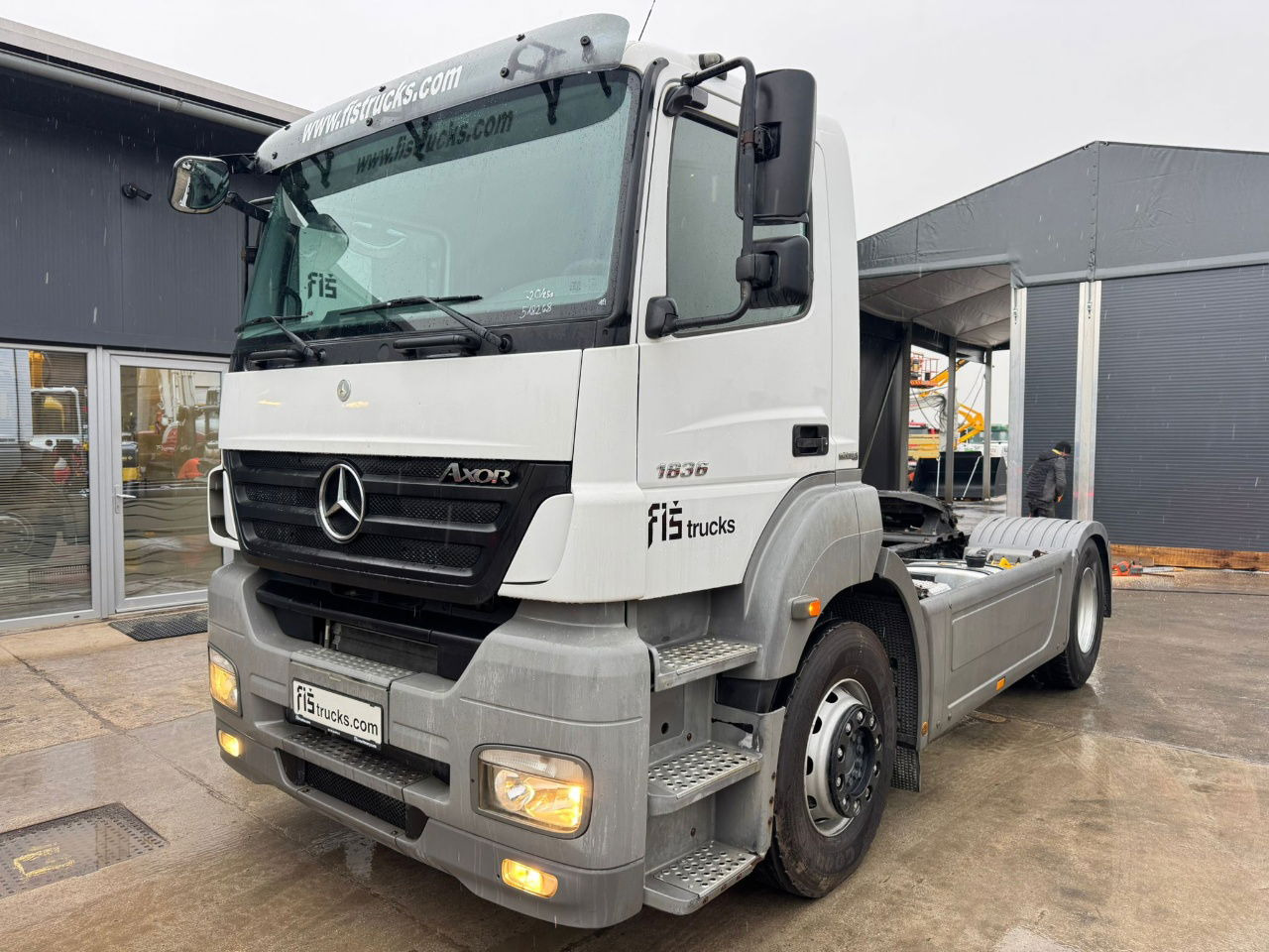 Mercedes-Benz Axor 1836 4x2 tipper hydraulics - شاحنة جرار: صور 1 Mercedes-Benz Axor 1836 4x2 tipper hydraulics - شاحنة جرار: صور 1