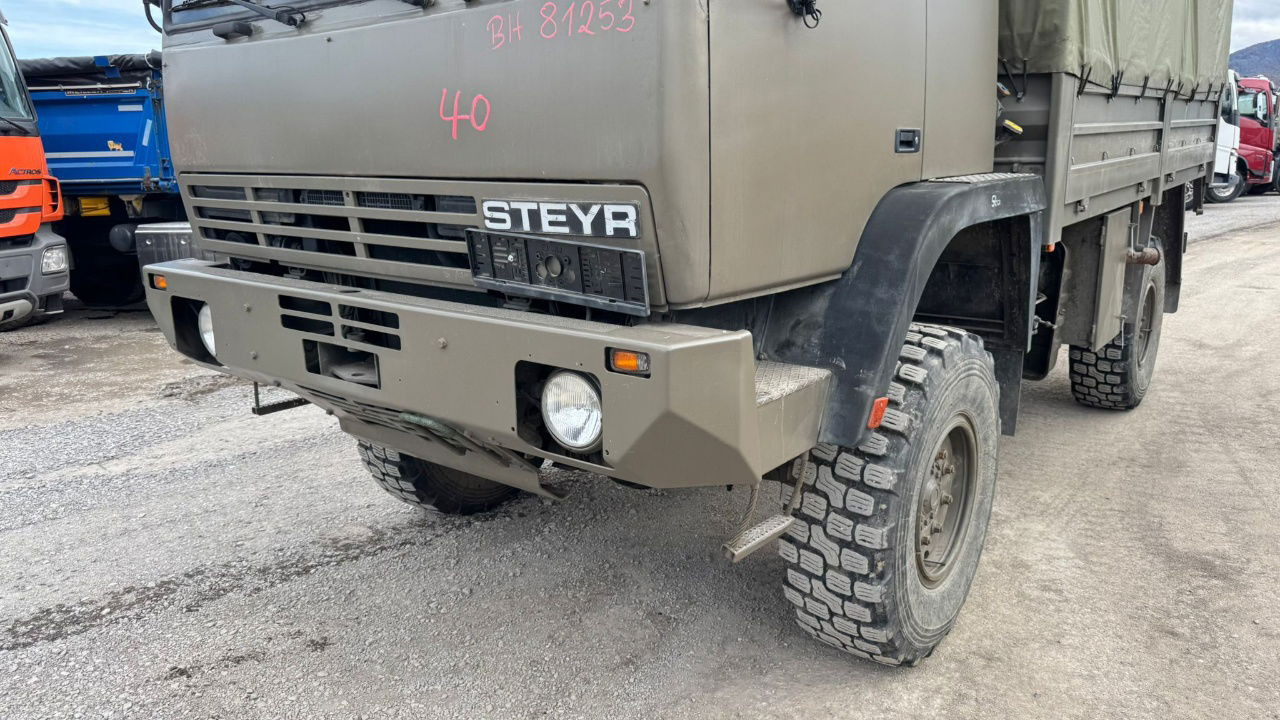 Steyr 12M18 4X4 stake body -  truck - شاحنة ستارة: صور 2 Steyr 12M18 4X4 stake body -  truck - شاحنة ستارة: صور 2