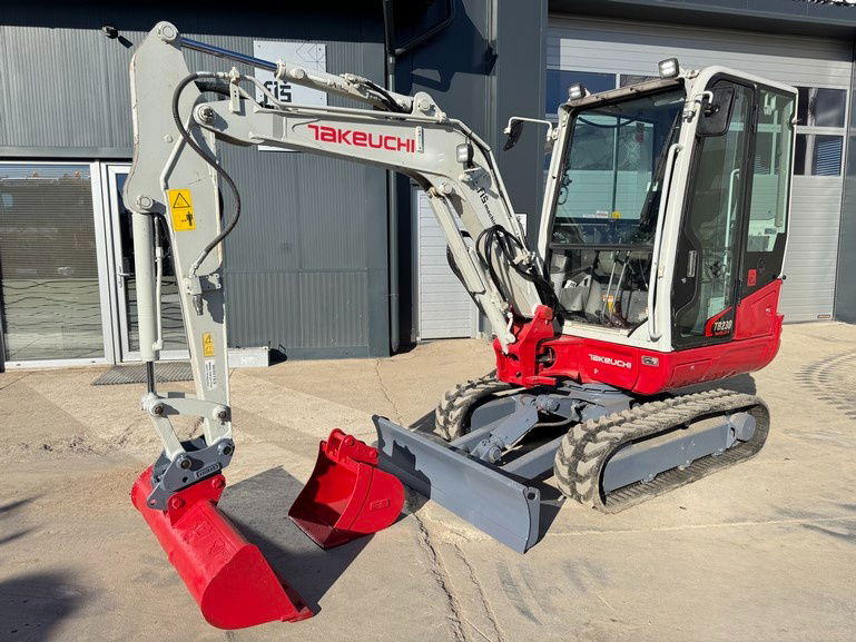 Takeuchi TB230 - 2019 Year - 2435 Hours - 2X Buckets - NEW Tracks - حفارة مصغرة: صور 1 Takeuchi TB230 - 2019 Year - 2435 Hours - 2X Buckets - NEW Tracks - حفارة مصغرة: صور 1
