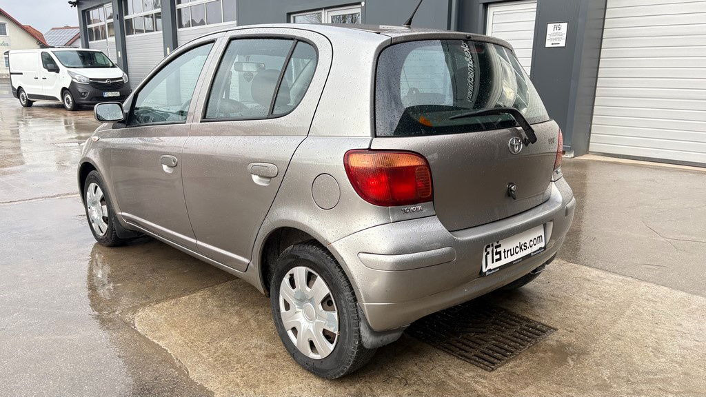 Toyota Yaris 1.3 - Petrol - 5 Doors - AC - هاتشباك: صور 4 Toyota Yaris 1.3 - Petrol - 5 Doors - AC - هاتشباك: صور 4