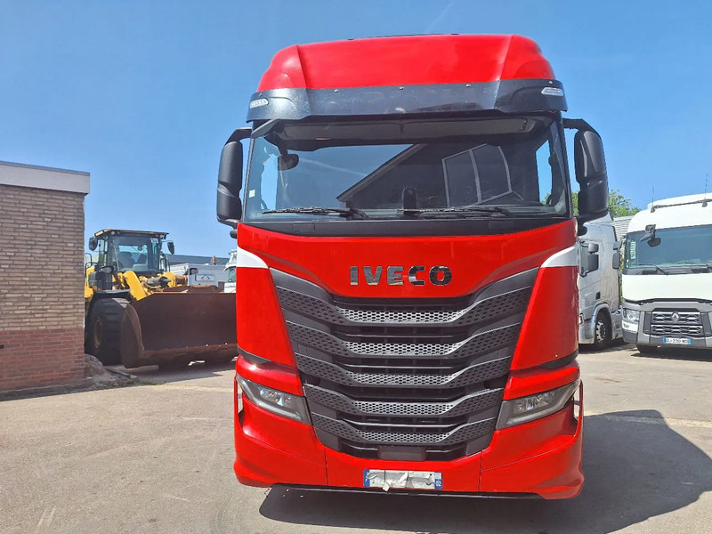Iveco Stralis 510 Stralis 510 - شاحنة جرار: صور 2 Iveco Stralis 510 Stralis 510 - شاحنة جرار: صور 2