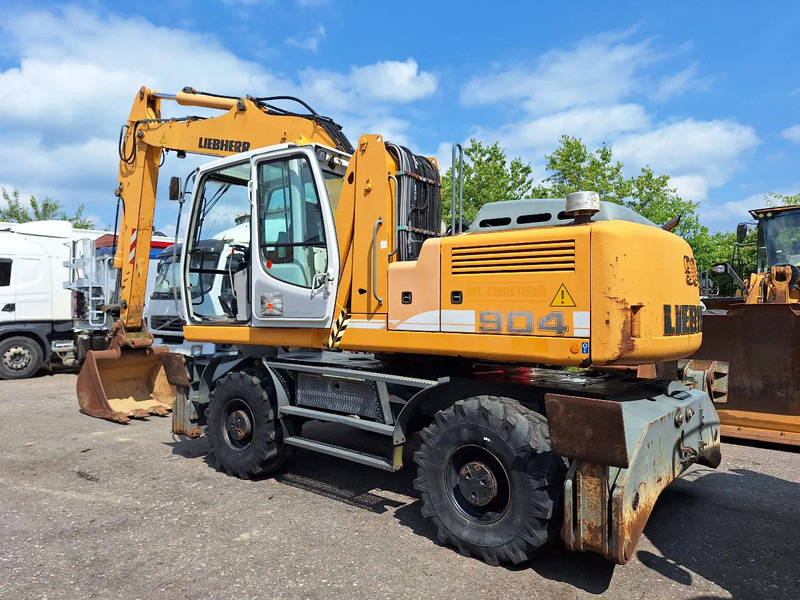 Liebherr A904C - حفارة على عجلات: صور 4 Liebherr A904C - حفارة على عجلات: صور 4