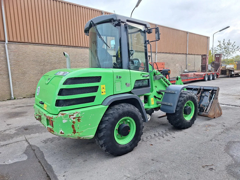 Yanmar V80 - اللودر بعجل: صور 4 Yanmar V80 - اللودر بعجل: صور 4