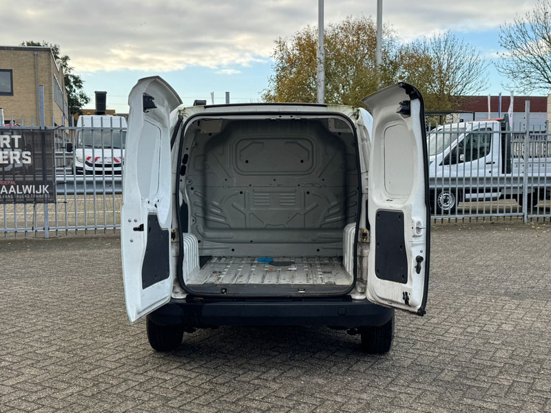 Citroën Nemo 1.4 HDI - فان المدمجة: صور 5 Citroën Nemo 1.4 HDI - فان المدمجة: صور 5