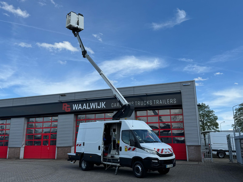 Iveco 70C15H 2 persoonslift, 15 meter werkhoogte K 42 - شاحنة: صور 4 Iveco 70C15H 2 persoonslift, 15 meter werkhoogte K 42 - شاحنة: صور 4