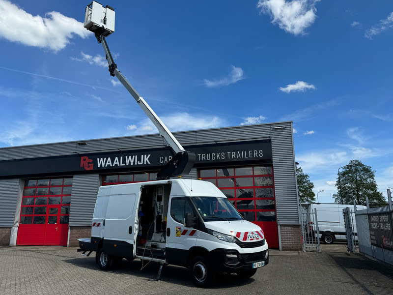 Iveco 70C15H 2 persoonslift, 15 meter werkhoogte K 42 - شاحنة: صور 2 Iveco 70C15H 2 persoonslift, 15 meter werkhoogte K 42 - شاحنة: صور 2
