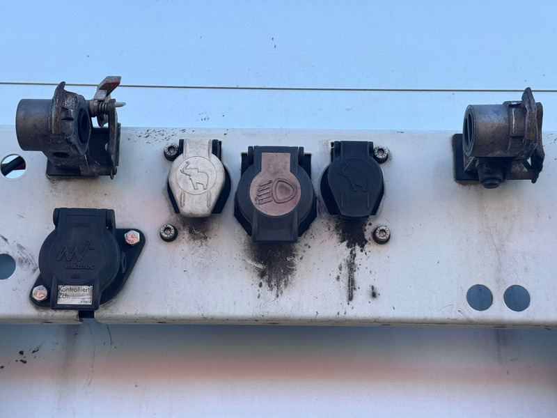 Schmitz Cargobull - بصندوق مغلق نصف مقطورة: صور 5 Schmitz Cargobull - بصندوق مغلق نصف مقطورة: صور 5