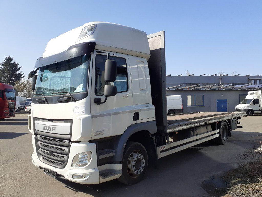 DAF CF320 EURO 6 - شاحنات مسطحة: صور 3 DAF CF320 EURO 6 - شاحنات مسطحة: صور 3