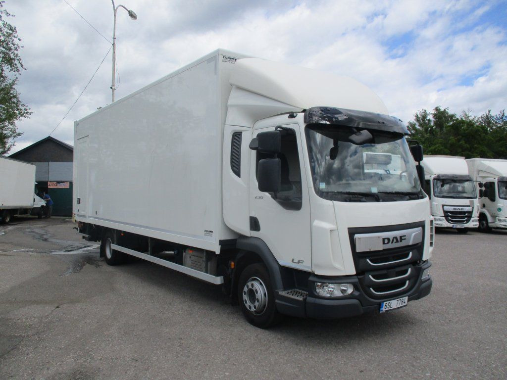 DAF LF 230 Dhollandia 2T - بصندوق مغلق شاحنة: صور 1 DAF LF 230 Dhollandia 2T - بصندوق مغلق شاحنة: صور 1