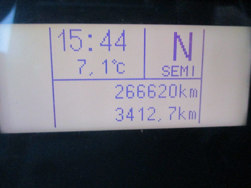 بصندوق مغلق شاحنة Iveco 120E25 mit LBW Iveco 120E25 mit LBW: صور 7 بصندوق مغلق شاحنة Iveco 120E25 mit LBW Iveco 120E25 mit LBW: صور 7