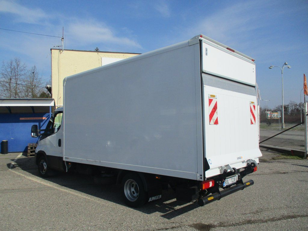 الشاحنات الصغيرة صندوق مغلق Iveco 35C16 Daily,2.3L Palfinger: صور 8