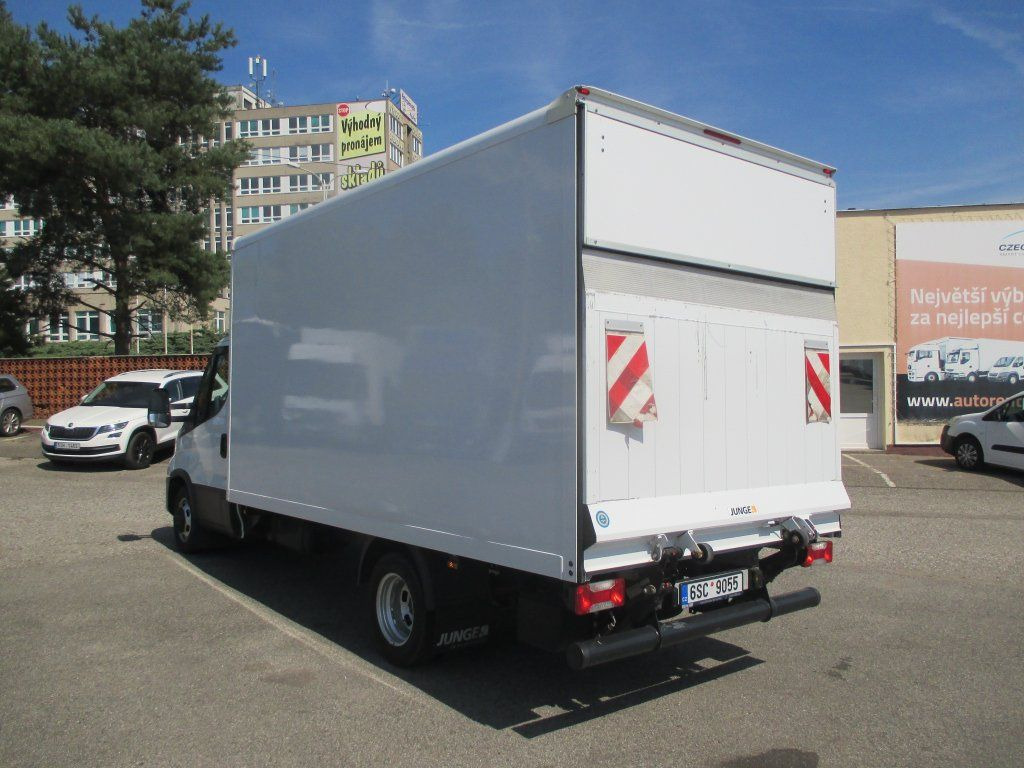 الشاحنات الصغيرة صندوق مغلق Iveco 35C16 Daily EURO 6: صور 6