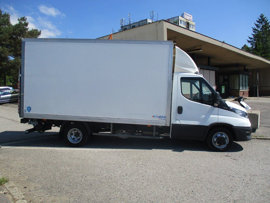 Iveco Daily 35C16 3.0 - الشاحنات الصغيرة صندوق مغلق: صور 4 Iveco Daily 35C16 3.0 - الشاحنات الصغيرة صندوق مغلق: صور 4