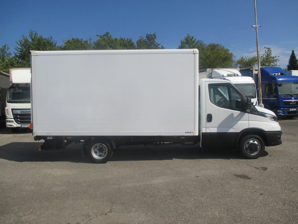 Iveco Daily 35C16 - الشاحنات الصغيرة صندوق مغلق: صور 4 Iveco Daily 35C16 - الشاحنات الصغيرة صندوق مغلق: صور 4