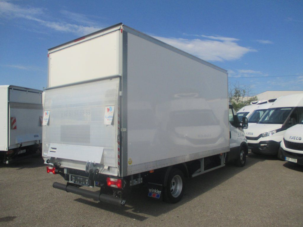 Iveco Daily 35C16 - الشاحنات الصغيرة صندوق مغلق: صور 4 Iveco Daily 35C16 - الشاحنات الصغيرة صندوق مغلق: صور 4