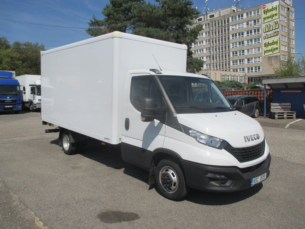 Iveco Daily 35C16 - الشاحنات الصغيرة صندوق مغلق: صور 3 Iveco Daily 35C16 - الشاحنات الصغيرة صندوق مغلق: صور 3