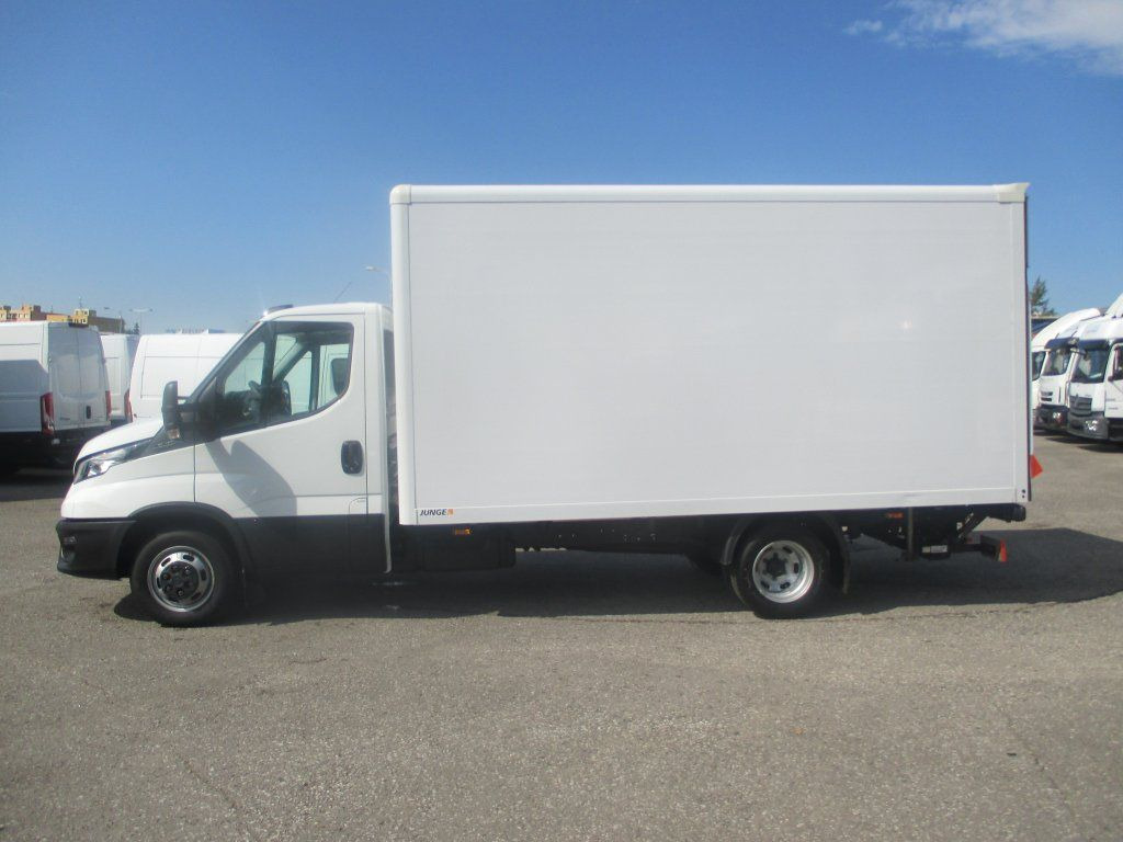 Iveco Daily 35C16 - الشاحنات الصغيرة صندوق مغلق: صور 5 Iveco Daily 35C16 - الشاحنات الصغيرة صندوق مغلق: صور 5