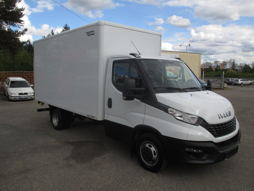 Iveco Daily 35C16 - الشاحنات الصغيرة صندوق مغلق: صور 3 Iveco Daily 35C16 - الشاحنات الصغيرة صندوق مغلق: صور 3
