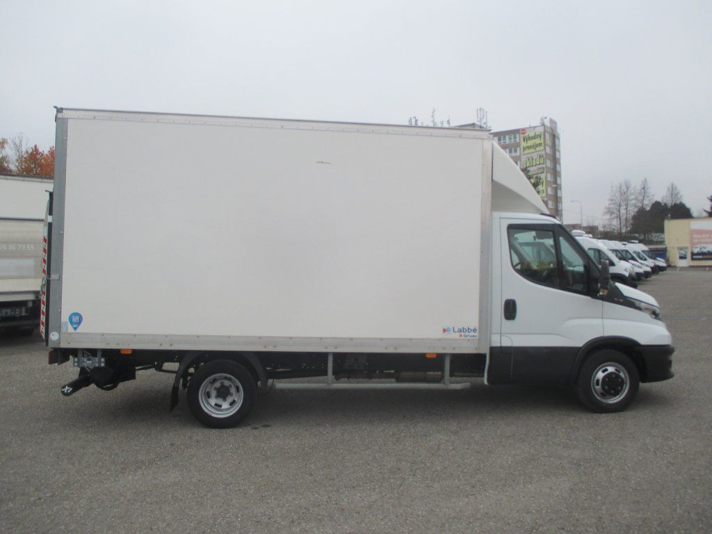 Iveco Daily 35C16 - الشاحنات الصغيرة صندوق مغلق: صور 4 Iveco Daily 35C16 - الشاحنات الصغيرة صندوق مغلق: صور 4
