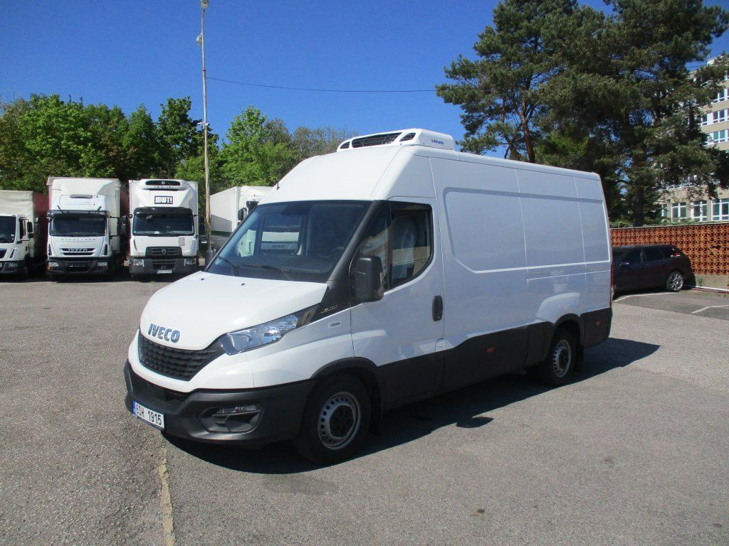 Iveco Daily 35S16 2.3L - الشاحنات الصغيرة المبردة: صور 1 Iveco Daily 35S16 2.3L - الشاحنات الصغيرة المبردة: صور 1