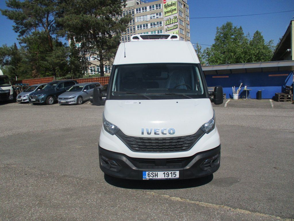 Iveco Daily 35S16 2.3L - الشاحنات الصغيرة المبردة: صور 2 Iveco Daily 35S16 2.3L - الشاحنات الصغيرة المبردة: صور 2
