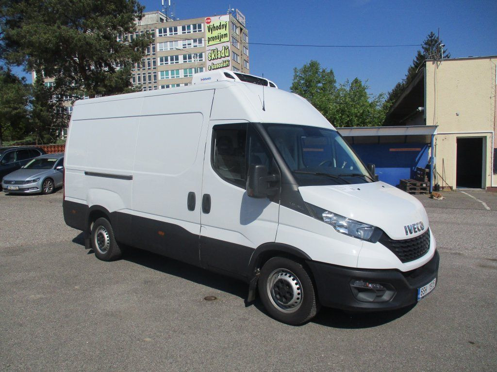 Iveco Daily 35S16 2.3L - الشاحنات الصغيرة المبردة: صور 3 Iveco Daily 35S16 2.3L - الشاحنات الصغيرة المبردة: صور 3