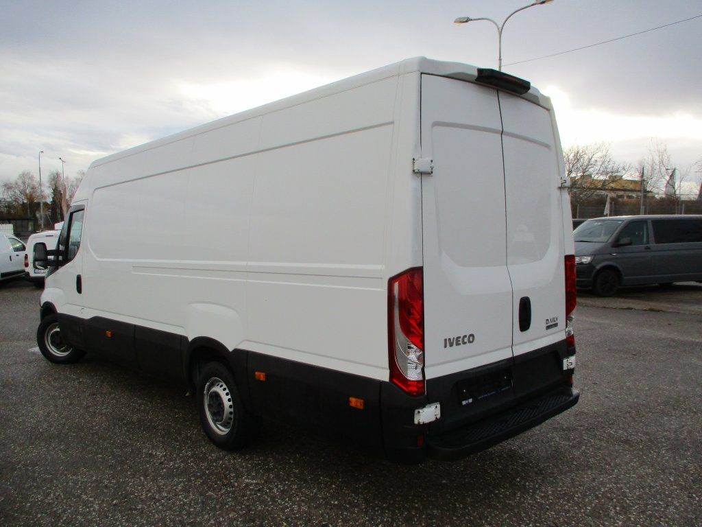 Iveco Daily 35S16 Hi Matic - فان: صور 4 Iveco Daily 35S16 Hi Matic - فان: صور 4