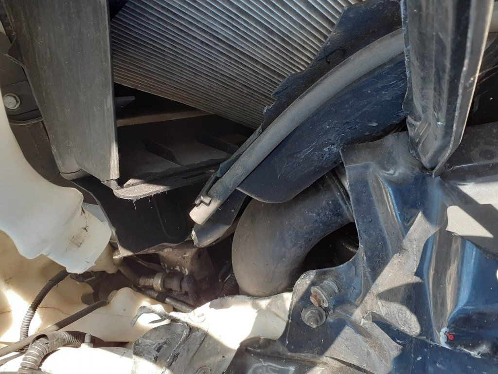 الشاحنات الصغيرة صندوق مغلق Iveco Daily 35S16 mit LBW DAMAGED: صور 16