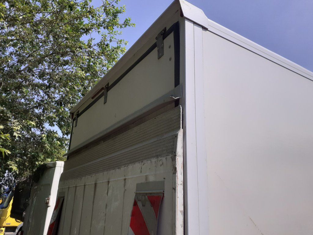 الشاحنات الصغيرة صندوق مغلق Iveco Daily 35S16 mit LBW DAMAGED: صور 14