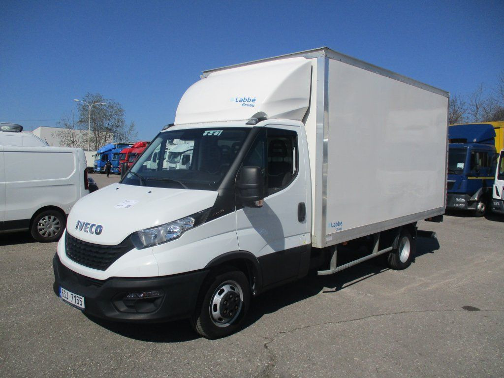 Iveco Daily 35c16 3.0l - الشاحنات الصغيرة صندوق مغلق: صور 1 Iveco Daily 35c16 3.0l - الشاحنات الصغيرة صندوق مغلق: صور 1
