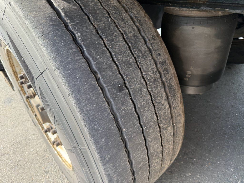 Krone Carrier Vector 1550 DoppelStock - بصندوق مغلق نصف مقطورة: صور 4 Krone Carrier Vector 1550 DoppelStock - بصندوق مغلق نصف مقطورة: صور 4