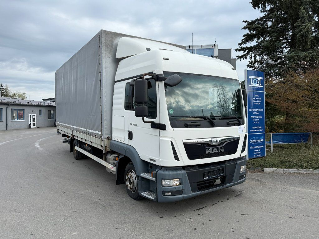 MAN TGL8.220 EURO 6 - الشاحنات الصغيرة ستائر: صور 2 MAN TGL8.220 EURO 6 - الشاحنات الصغيرة ستائر: صور 2