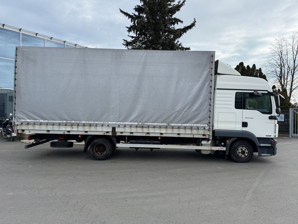MAN TGL8.220 EURO 6 - الشاحنات الصغيرة ستائر: صور 3 MAN TGL8.220 EURO 6 - الشاحنات الصغيرة ستائر: صور 3