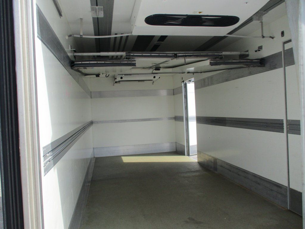 مبردة شاحنة MAN TGM 12.250,Izotherm: صور 17