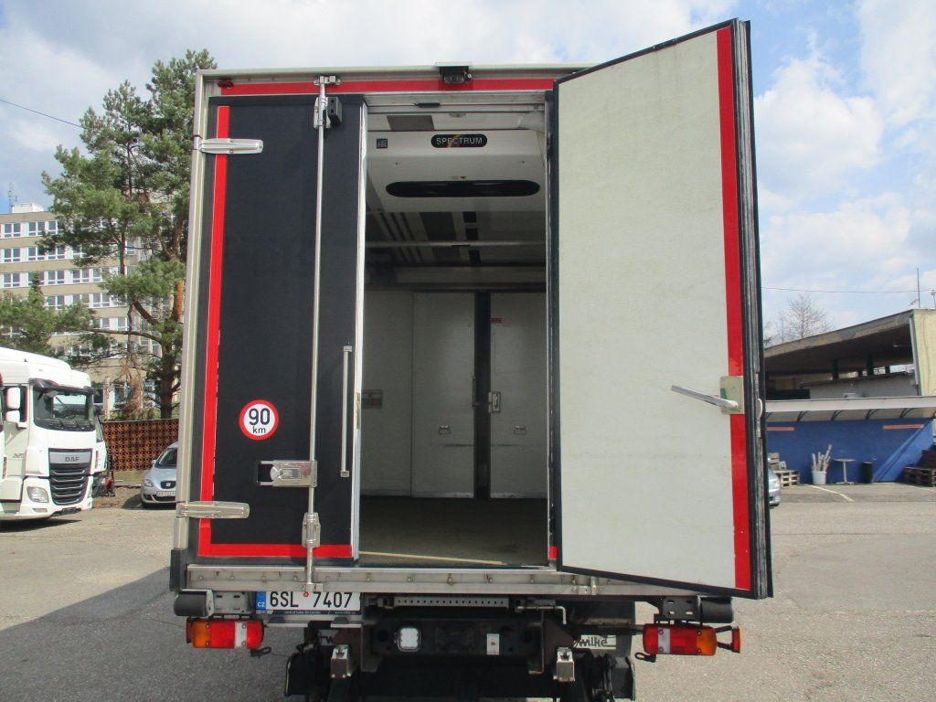 مبردة شاحنة MAN TGM 12.250,Izotherm: صور 11